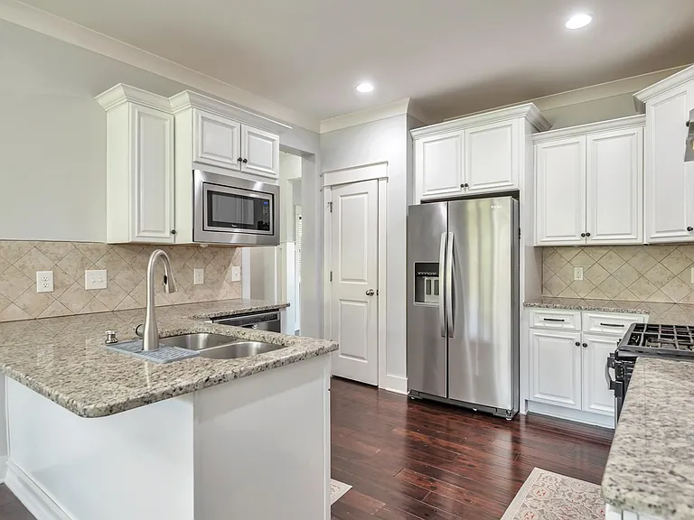 1001 Ryecroft Ln — Photo 8