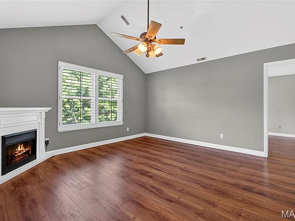 4th image of 16560 Victoria Crossing Dr Unit J