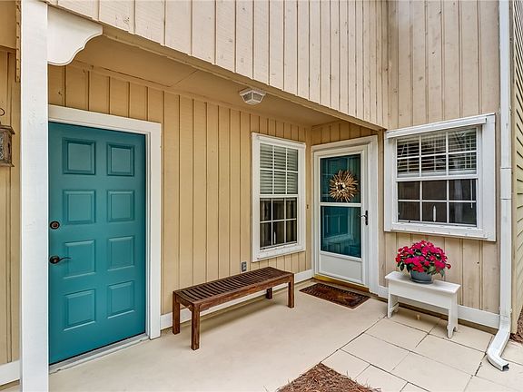 3rd image of 2744B 1st Ave