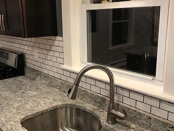 4th image of 30 Saxonia Ave