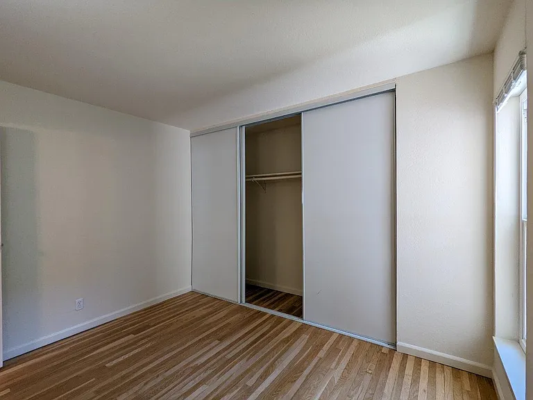 Vanguard Apartments — Photo 23