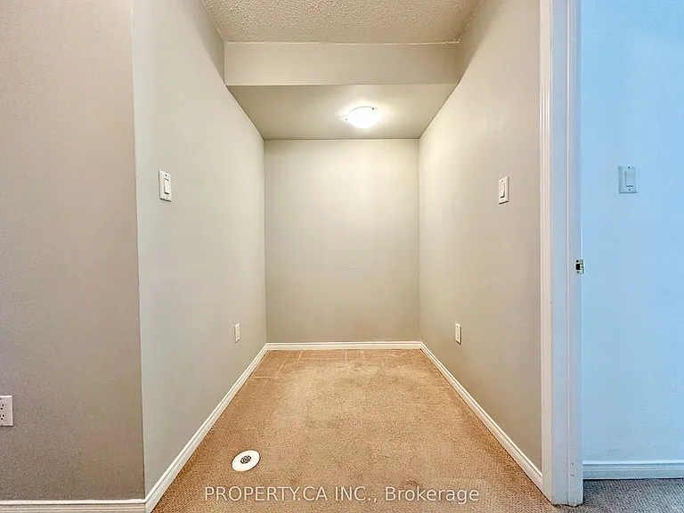40 Merchant Ln #116 — Photo 31
