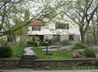 65 Howell Ave, Larchmont, NY 10538