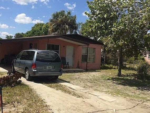 3rd image of 811 Dundas Ct