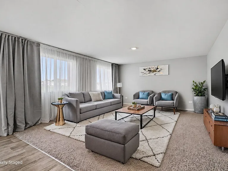 1329 Prairie Creek Trl — Photo 11