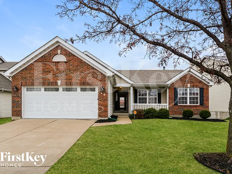 14 Rivermeadows Dr — Photo 1