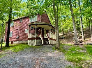 235 Falling Waters Blvd, Lackawaxen, PA 18435
