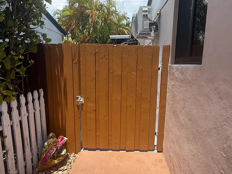 4001 NW 4th Ter — Photo 18