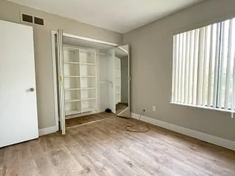 23777 Village House Dr S — Photo 11