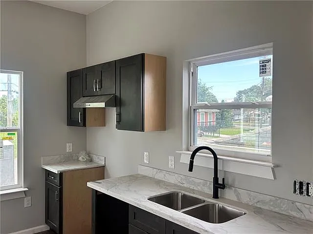 2 bed, 1.0 bath, 729 sqft, $1,500 — Photo 3
