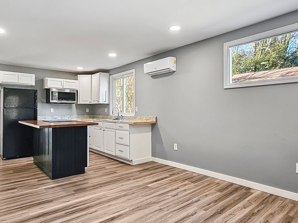 1st image of 113 Looking Glass Ln #113