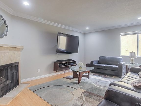 2nd image of 7045 Woodley Ave Unit 104