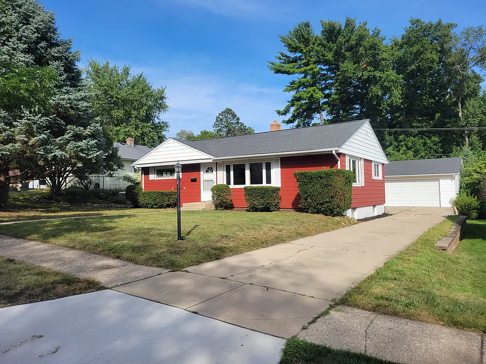 331 Skylark Dr