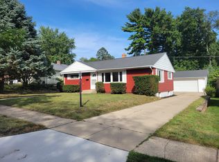 331 Skylark Dr, Rockford, IL 61107