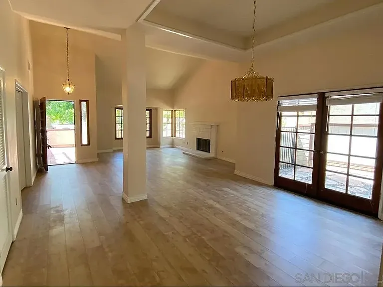 12592 Heatherfield Ln — Photo 7