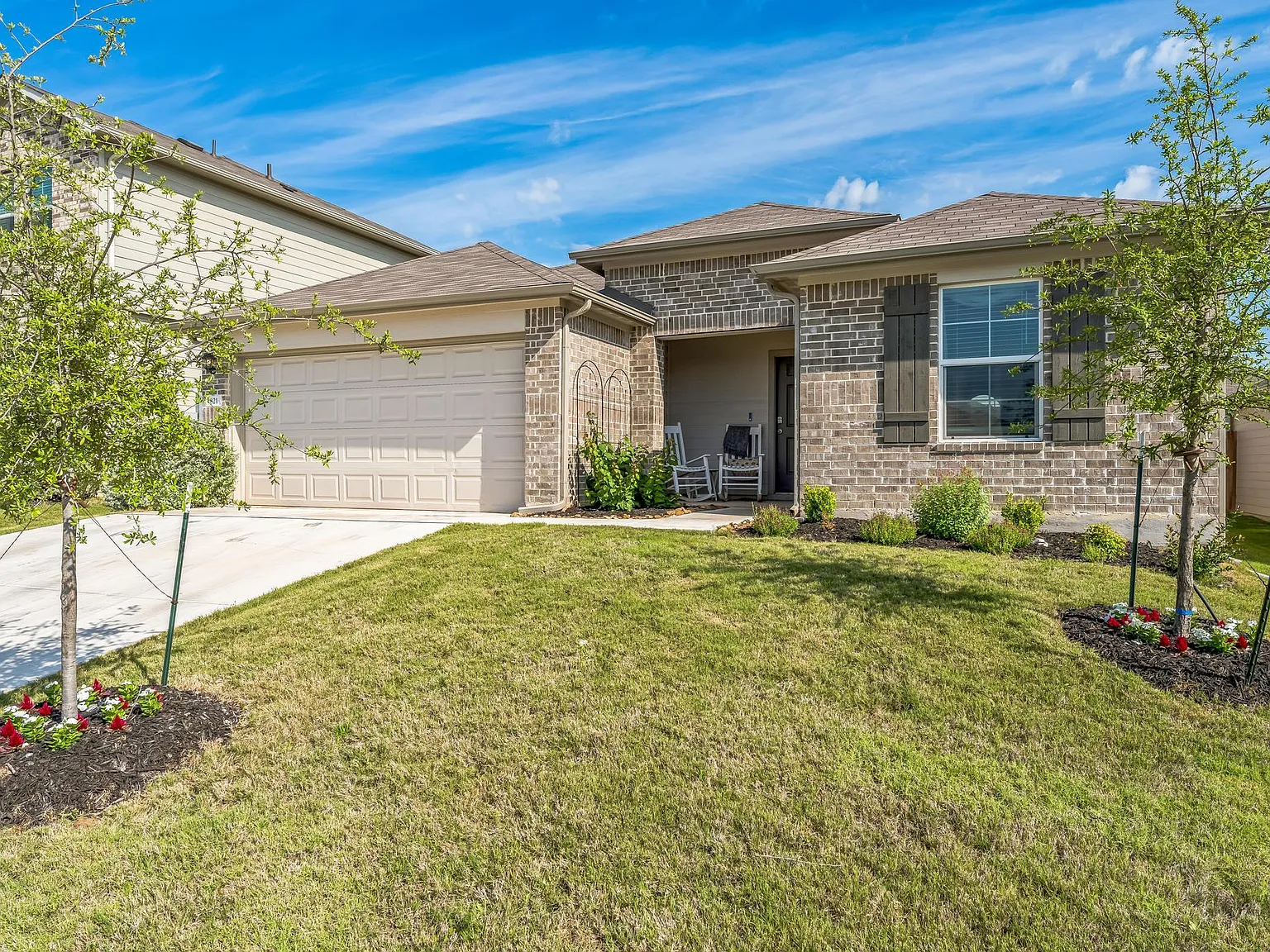 3 bed, 2.0 bath, 1575 sqft, $1,750 — Photo 3