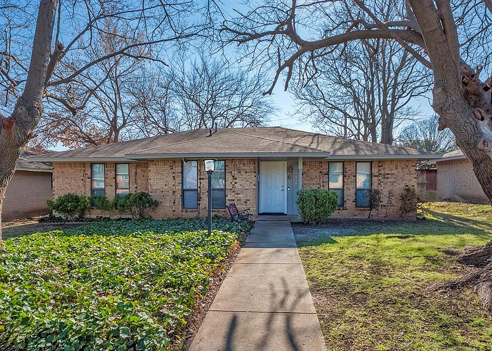 1st image of 1914 Garden Crest Ln