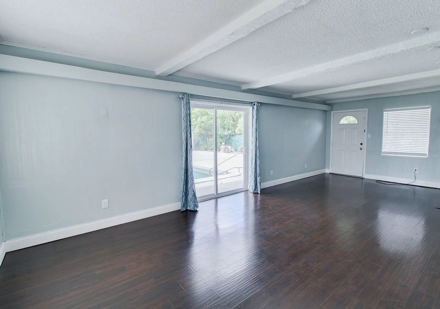 3320 Lila Drive — Photo 2