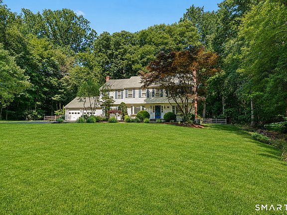 2nd image of 142 Horseshoe Lane
