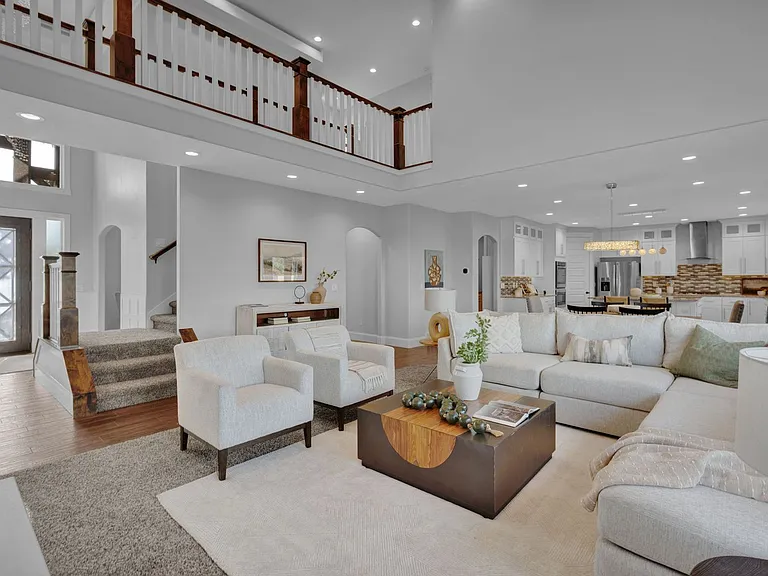 910 S Pace Pl — Photo 15