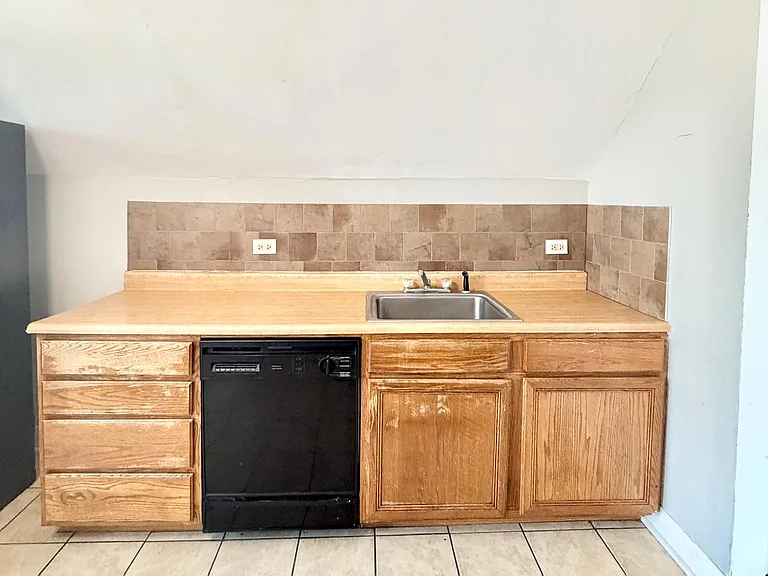 64 Stanley St #3AA — Photo 2