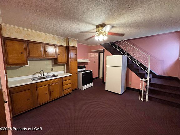 3rd image of 12 Hill St #14