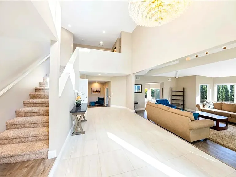 5075 Calypso Ct — Photo 34