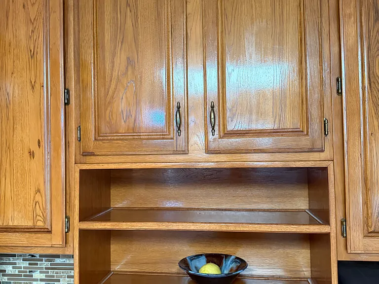kitchen cabinet