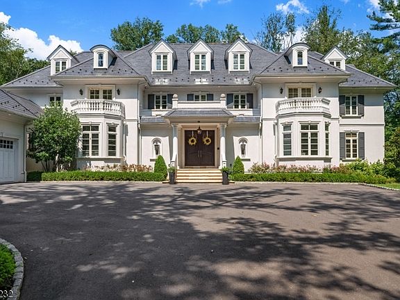 3rd image of 88 Stony Brook Ln