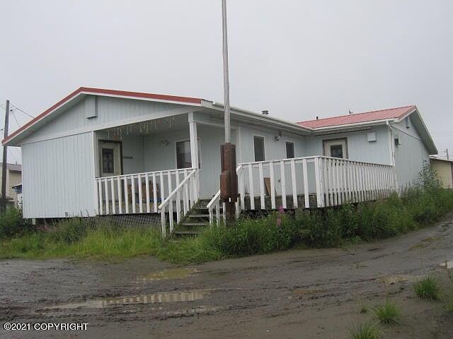 1st image of 220 East Ave