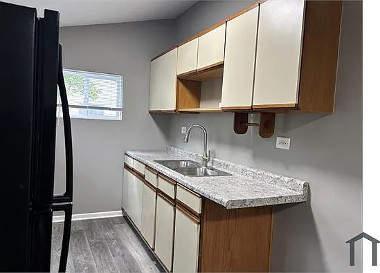 43050 N Lake Ave — Photo 5