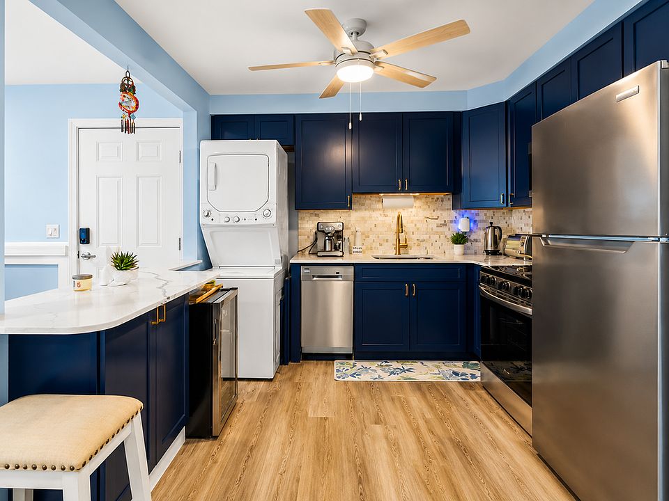 2nd image of 1 Osborne Pl APT 49