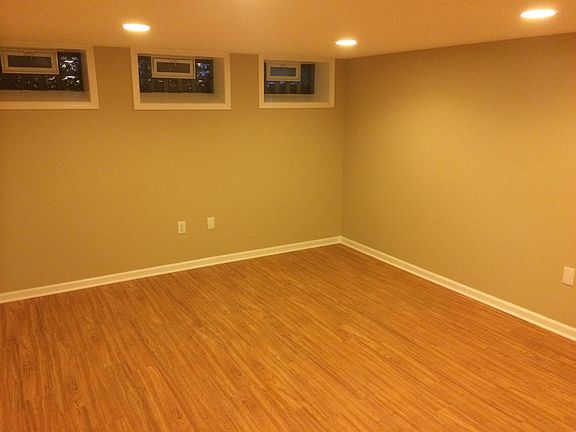 3rd image of 24241 Effingham Blvd