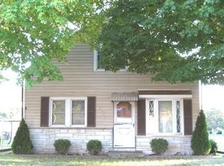 3133 W Ramsey Ave, Greenfield, WI 53221