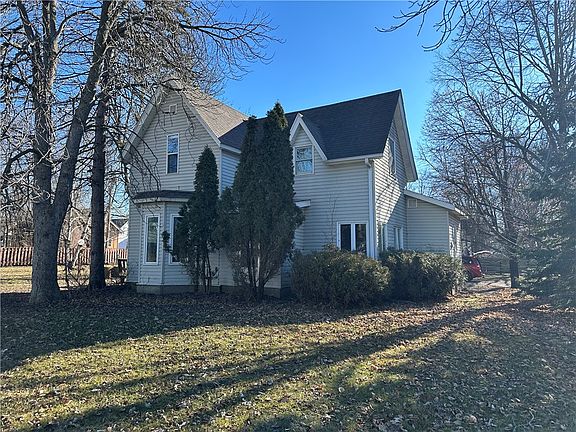 5th image of 502 16th Avenue E