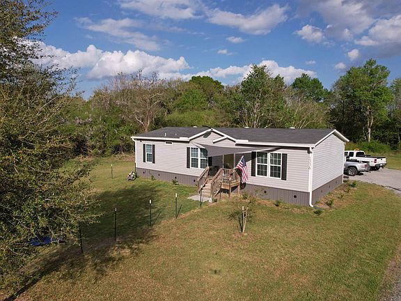 3rd image of 1336 Earle Rd.