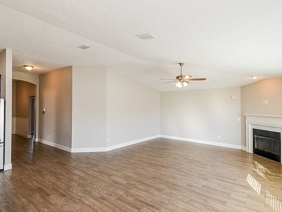 3rd image of 4538 Song Sparrow Dr