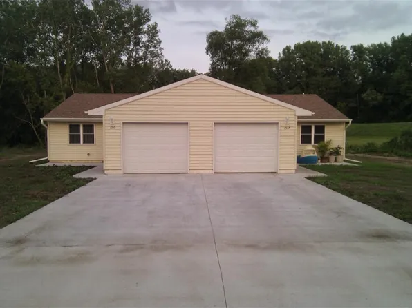 1523 Black Hawk Rd #1515, Waterloo, IA 50701