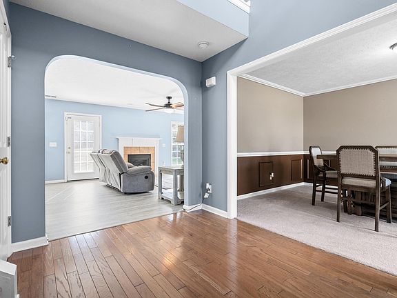 5th image of 208 Timber Chase Ct