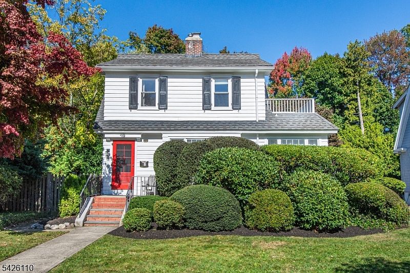 1st image of 19 Carolin Rd