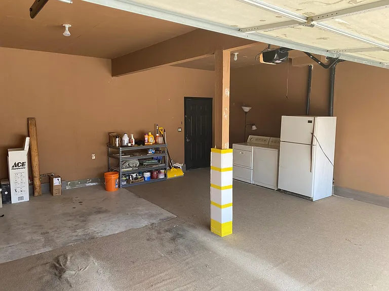 1202 S Oakland Ave — Photo 14
