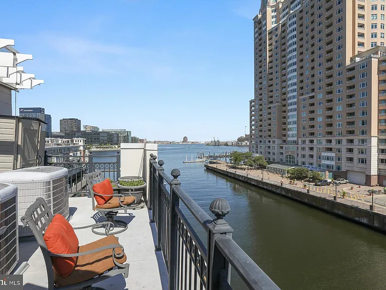 921 Valencia Ct #120 — Photo 90