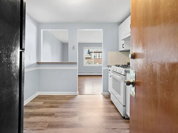 70 Mudge St #10, Lynn, MA 01902