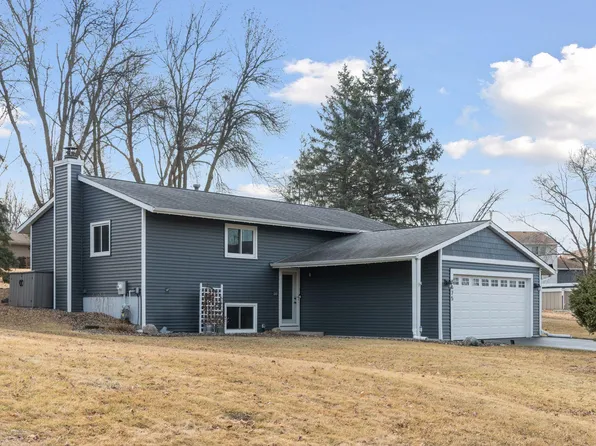 8675 Windward Cir, Eden Prairie, MN 55344