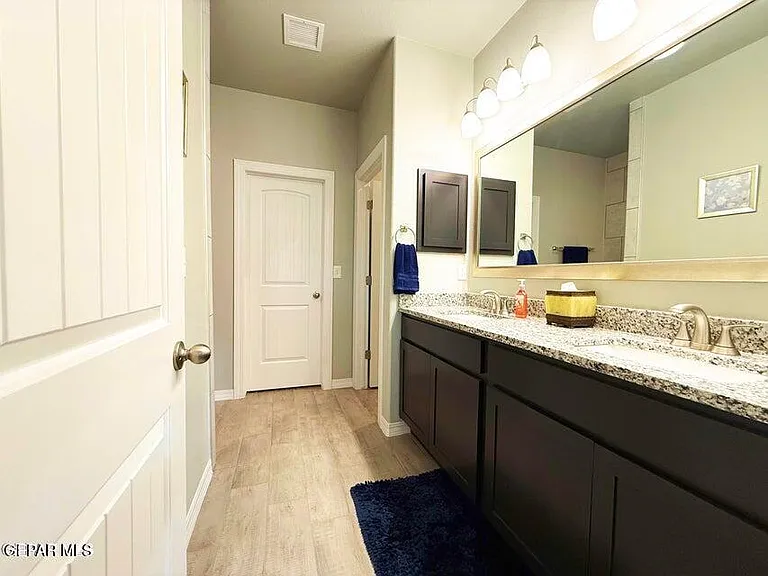 2245 Small Mountain Pl — Photo 11
