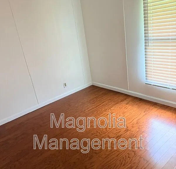 209 Gillburg Estate Ct — Photo 5