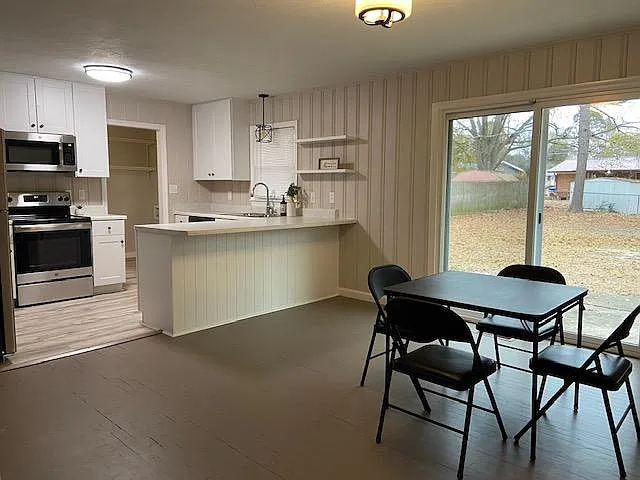 2033 Mango Cir — Photo 3