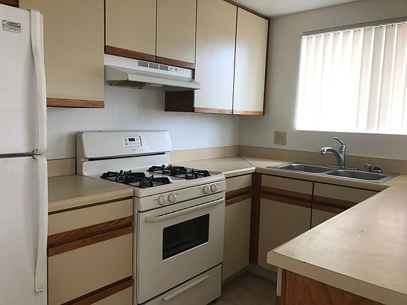 3rd image of 5518 Lauretta St APT 4