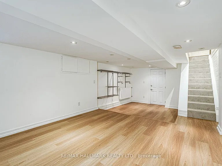 229 Kingston Rd #MAIN LOWER — Photo 19