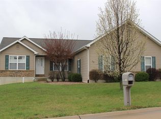70 Saint Francis Dr, Troy, MO 63379